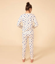 Load image into Gallery viewer, A080X 01 CREAM BLUE LONG SLEEVES HEARTS PYJAMAS

