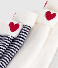 Load image into Gallery viewer, FW26 - A0DUE 00 WHITE NAVY ACCESSORIES BABY FALL WINTER 2026 HEARTS STRIPES
