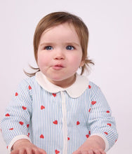 Load image into Gallery viewer, FW26 - A0G9U 01 WHITE BLUE BABY FALL WINTER 2026 HEARTS NEWBORN STRIPES