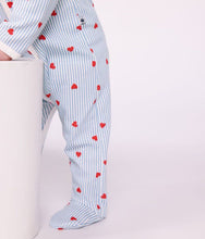 Load image into Gallery viewer, FW26 - A0G9U 01 WHITE BLUE BABY FALL WINTER 2026 HEARTS NEWBORN STRIPES