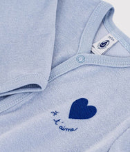 Load image into Gallery viewer, FW26 - A0GJ7 03 BLUE BABY FALL WINTER 2026 FOOTIES ROMPERS HEARTS NEWBORN