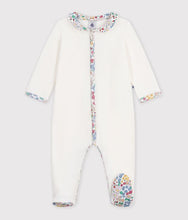 Load image into Gallery viewer, FW26 - A0GJA 01 WHITE BABY FALL WINTER 2026 FLORAL NEW ARRIVAL