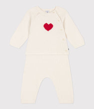 Load image into Gallery viewer, A0839 LABCOAT 03 WHITE NEWBORN OUTFITS HEARTS
