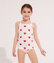 Load image into Gallery viewer, HIVER23 A00FQ 00 WHITE RED HEARTS CAMISOLE
