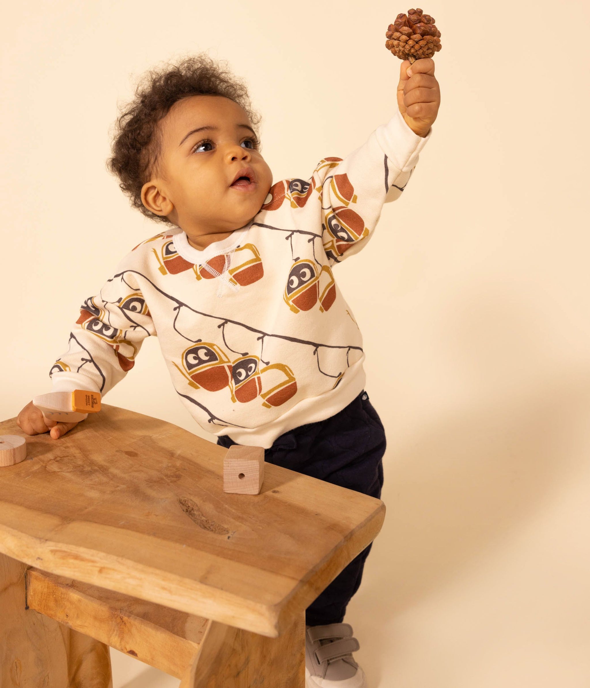 A08RA LEJAUNE 01 CREAM MULTI NEWBORN SWEATSHIRTS