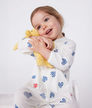 Load image into Gallery viewer, AW25 - A0CN8 01 WHITE MULTI FALL WINTER 2025/26 HEARTS NEWBORN
