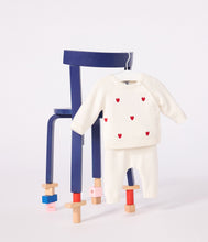 Load image into Gallery viewer, AW25 - A0DTS 01 WHITE RED FALL WINTER 2025/26 HEARTS NEWBORN OUTFITS
