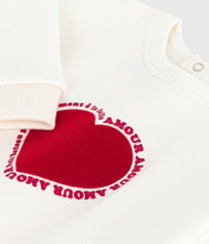 Load image into Gallery viewer, AW25 - A0EA9 01 WHITE RED FALL WINTER 2025/26 HEARTS LONG SLEEVES SWEATSHIRTS TOP

