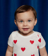 Load image into Gallery viewer, SS26 - A00BB 00 WHITE RED BODYSUITS HEARTS NEWBORN SPRING SUMMER 2026
