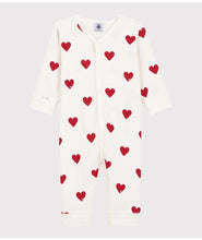 Load image into Gallery viewer, FW26 - A00E9 01 WHITE RED BABY FALL WINTER 2026 HEARTS NEWBORN
