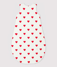 Load image into Gallery viewer, FW26 - A0BTS 01 WHITE RED ACCESSORIES BABY FALL WINTER 2026 HEARTS NEWBORN
