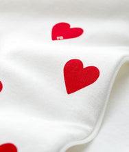 Load image into Gallery viewer, FW26 - A0BTS 01 WHITE RED ACCESSORIES BABY FALL WINTER 2026 HEARTS NEWBORN
