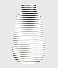 Load image into Gallery viewer, FW26 - A0EX4 01 WHITE NAVY ACCESSORIES BABY FALL WINTER 2026 NEWBORN STRIPES
