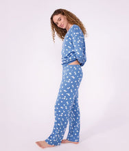 Load image into Gallery viewer, FW26 - A0GG4 01 BLUE WHITE FALL WINTER 2026 HEARTS PAJAMAS WOMEN
