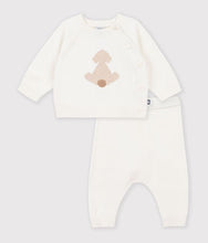 Load image into Gallery viewer, FW26 - A0GIW 02 CREAM BABY FALL WINTER 2026 GIFT NEW ARRIVAL SETS
