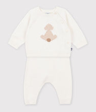 Load image into Gallery viewer, FW26 - A0GIW 02 CREAM BABY FALL WINTER 2026 GIFT NEW ARRIVAL SETS
