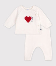 Load image into Gallery viewer, FW26 - A0GNY 01 WHITE BABY FALL WINTER 2026 GIFT HEARTS NEW ARRIVAL SETS
