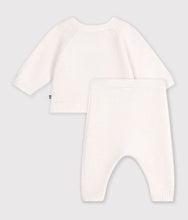 Load image into Gallery viewer, FW26 - A0GNY 01 WHITE BABY FALL WINTER 2026 GIFT HEARTS NEW ARRIVAL SETS
