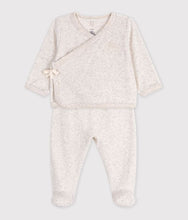 Load image into Gallery viewer, FW26 - A0GOV 01 OATMEAL BABY FALL WINTER 2026 GIFT NEWBORN SETS
