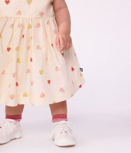 Load image into Gallery viewer, FW26 - A0GQJ 01 CREAM MULTI BABY DRESSES FALL WINTER 2026 HEARTS NEW ARRIVAL
