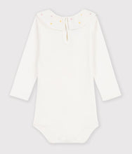 Load image into Gallery viewer, FW26 - A0GWZ 01 WHITE BABY BODYSUITS FALL WINTER 2026 HEARTS NEW ARRIVAL
