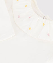 Load image into Gallery viewer, FW26 - A0GWZ 01 WHITE BABY BODYSUITS FALL WINTER 2026 HEARTS NEW ARRIVAL
